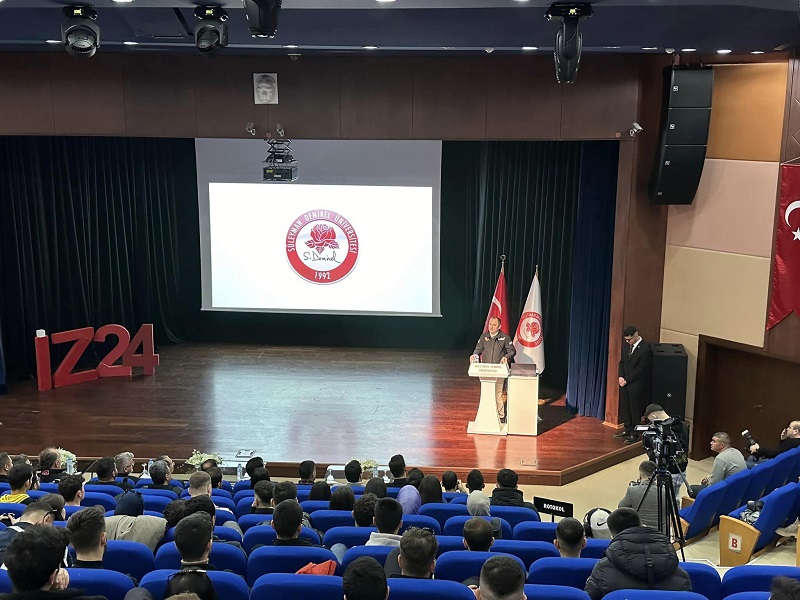 Isparta AFAD Süleyman Demirel Üniversitesi İnşaat Mühendisliği Bölümü İnşaat Topluluğu İnşaat Zirvesine Katıldı.